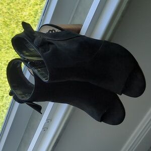 3" Black Sandle/Boot w/Side zipper